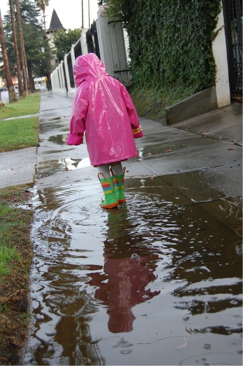 outdoor-gymnastics-rain