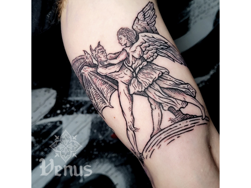 etch tattoo demon en engel gevecht