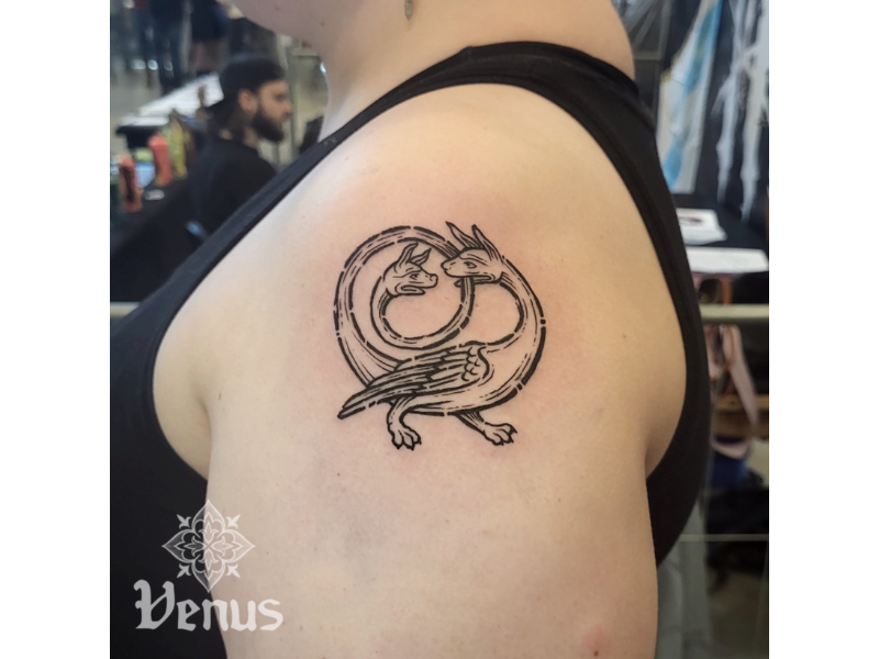 tattoo van middeleeuwse draak etch