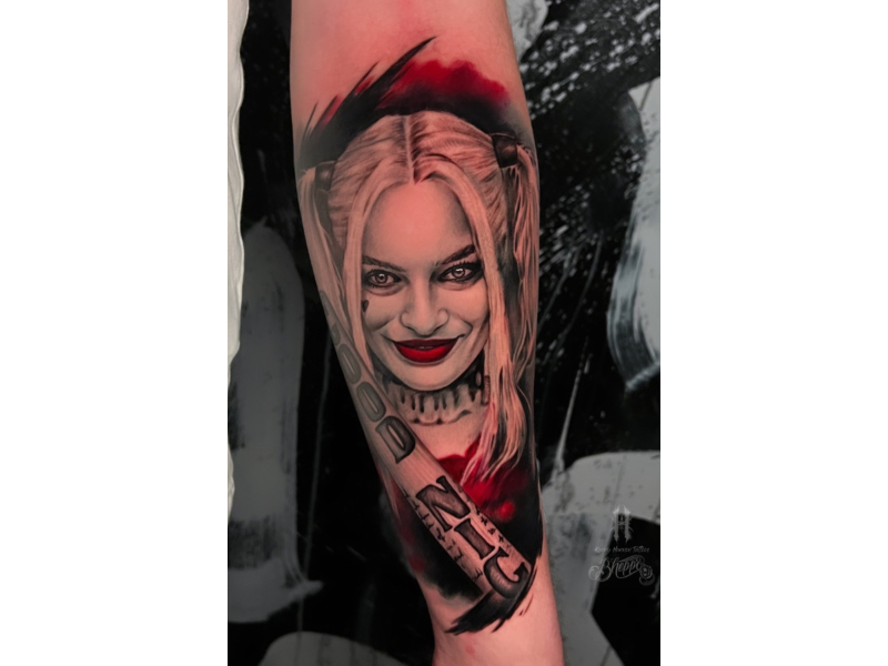 Harley quinn tattoo realisme