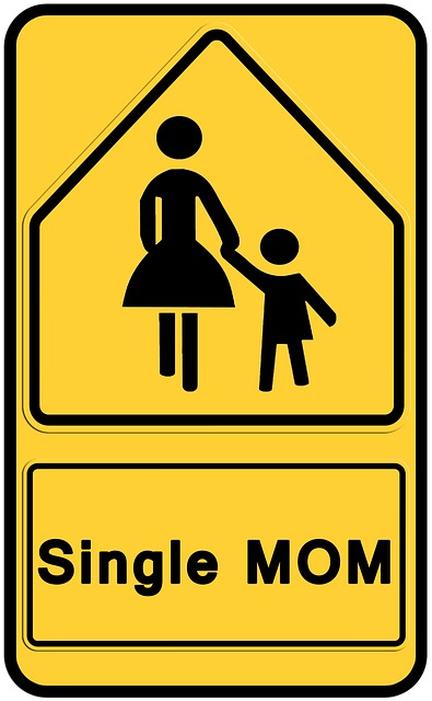 De 5 nadelen van een single mom zijn