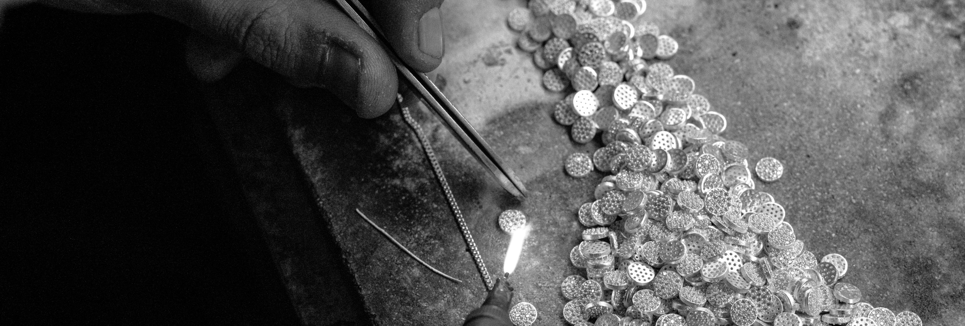 Manufacturing jewelry