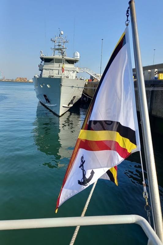 Cameraman Pollux North Sea Wind Park Flag