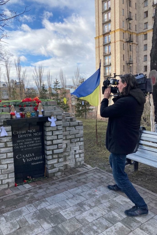 European news cameraman in Ukraine