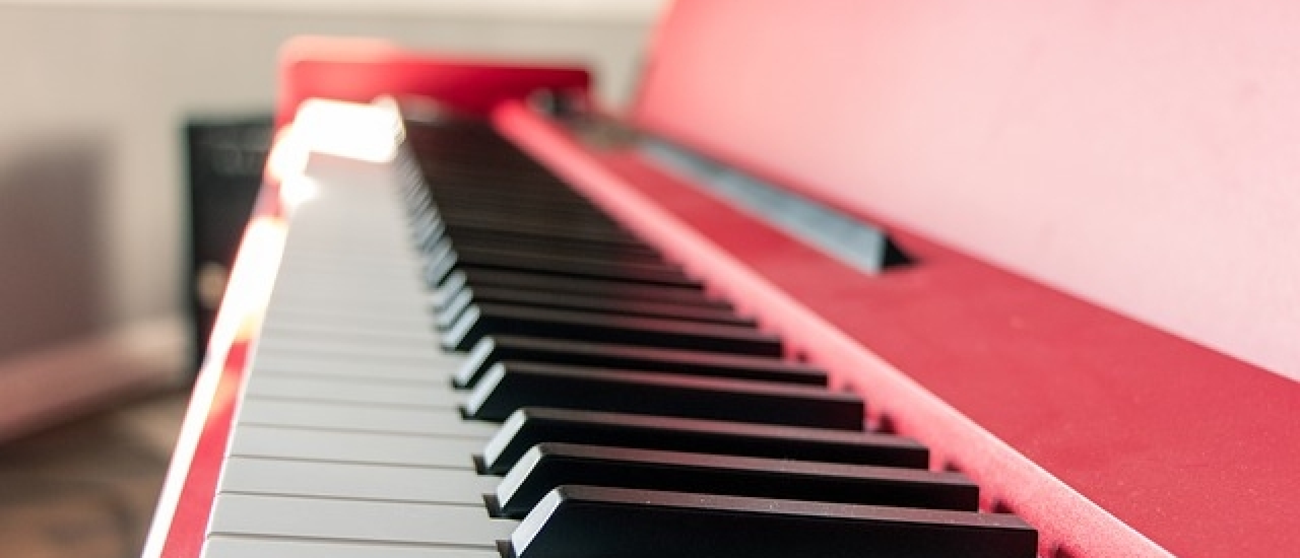 Piano make-over: van versleten naar verbluffend