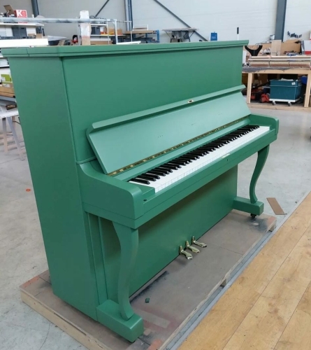 Piano laten spuiten groen