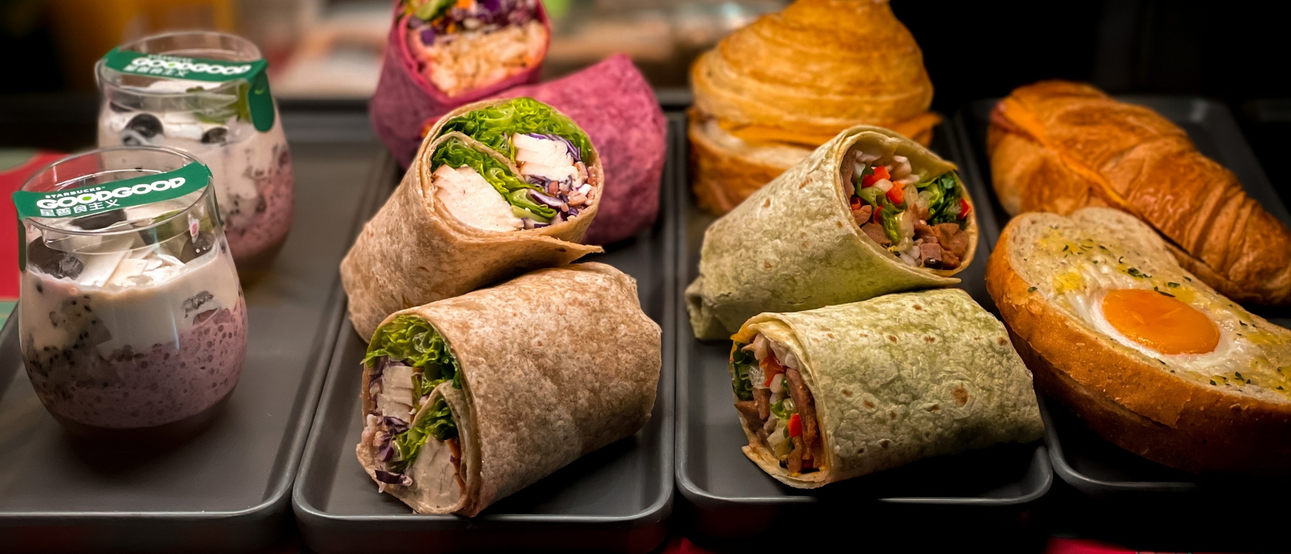 Een Verfrissend Begin van 2024: Geroosterde Groenten Wrap met Hummus en Avocado Lunch