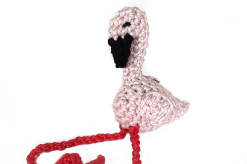 Gehaakte flamingo sleutelhanger
