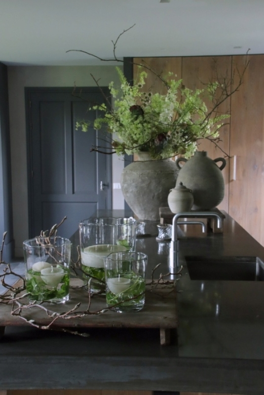 Landelijke bloemen die nep zijn, perfect voor in de woonkamer of keuken