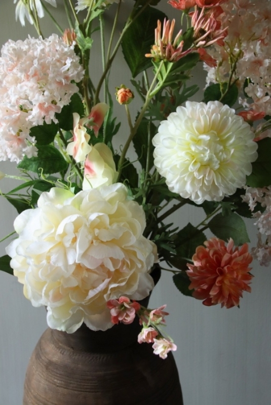 Kleurrijk veldboeket met luxe bloemen van zijde