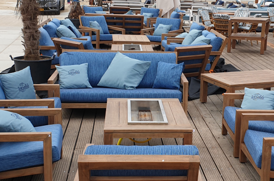 horeca-kussens-loungekussens-beachclub-scheveningen