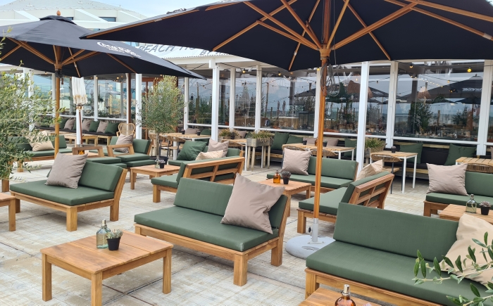 horecameubels-loungekussens-strandpavilljoen-beachclub-wow-scheveningen