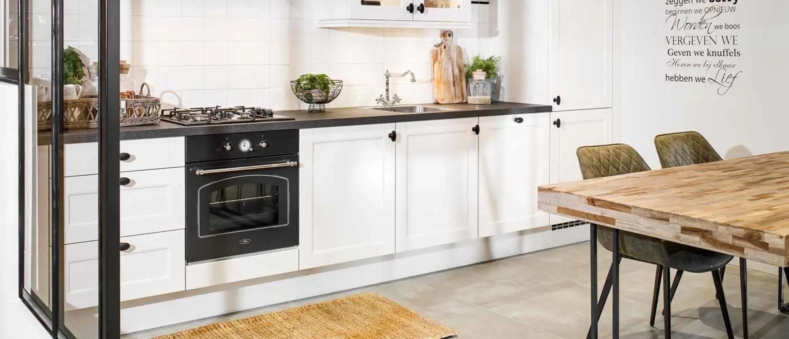 Rechte keuken: strakke lijnen en maximale functionaliteit