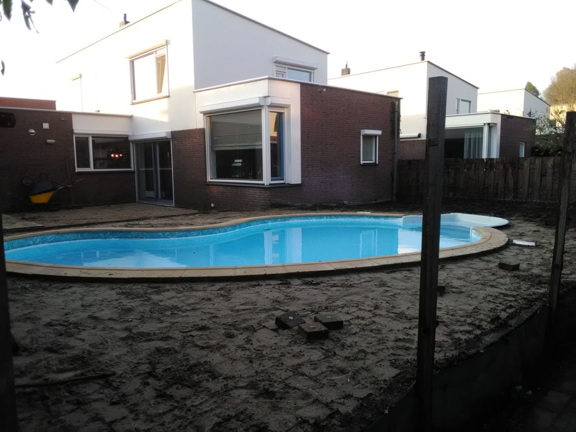 aanleg zwembad in Rotterdam Nesselande