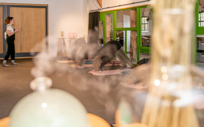 human carwash yoga uitje met vriendin