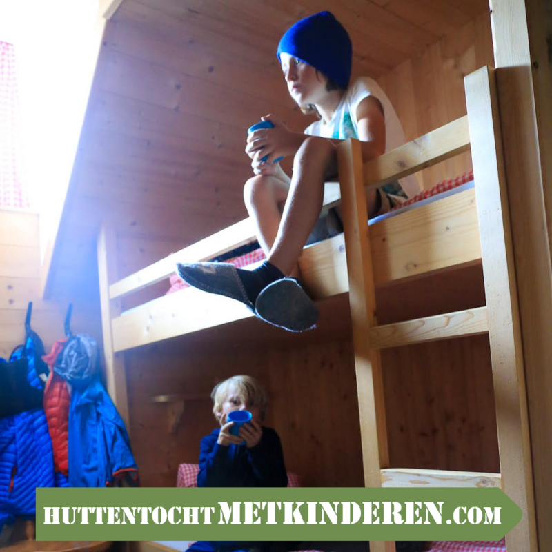 huttentocht-met-kinderen-berghut-eigen-kamer-welke-huttentochtenen-gezin-oostenrijk