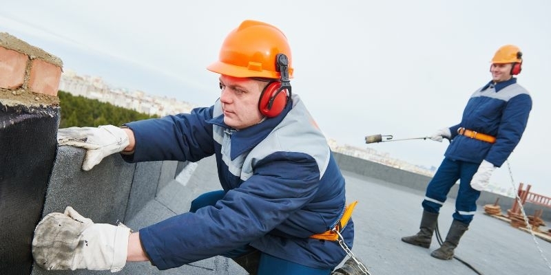 hemelwaterafvoer plat dak bitumen, epdm en pvc