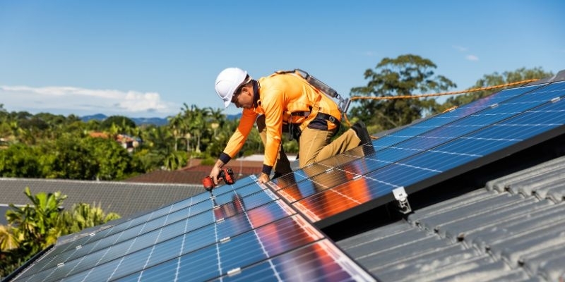 Zonnepanelen alternatief voor grind op dak