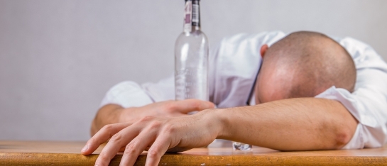 Alcoholverslaving oplossen met hypnose