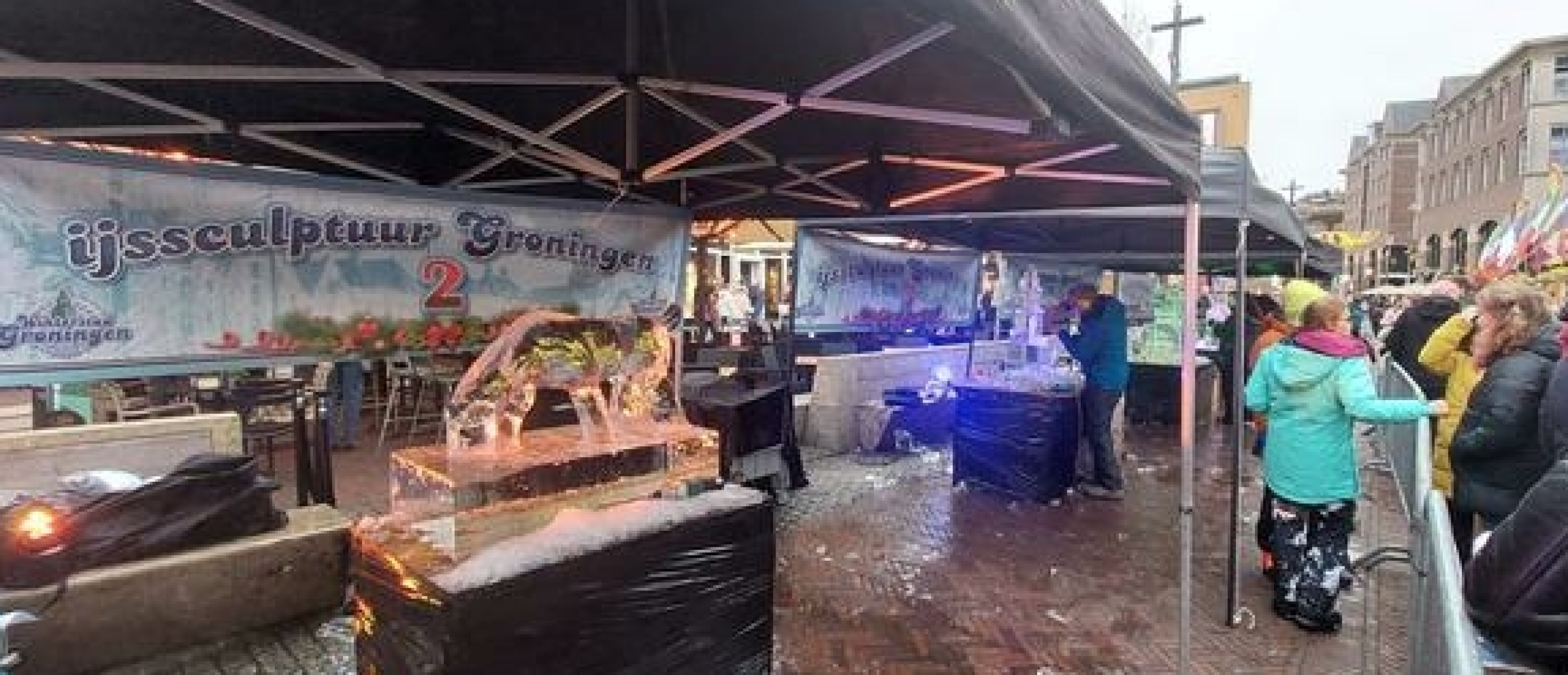 ijssculpturen op de Grote Markt Groningen
