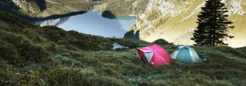 2 tenten in afgelegen natuurgebied