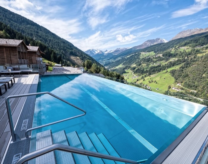 Infinitypool luxe hotel Oostenrijk