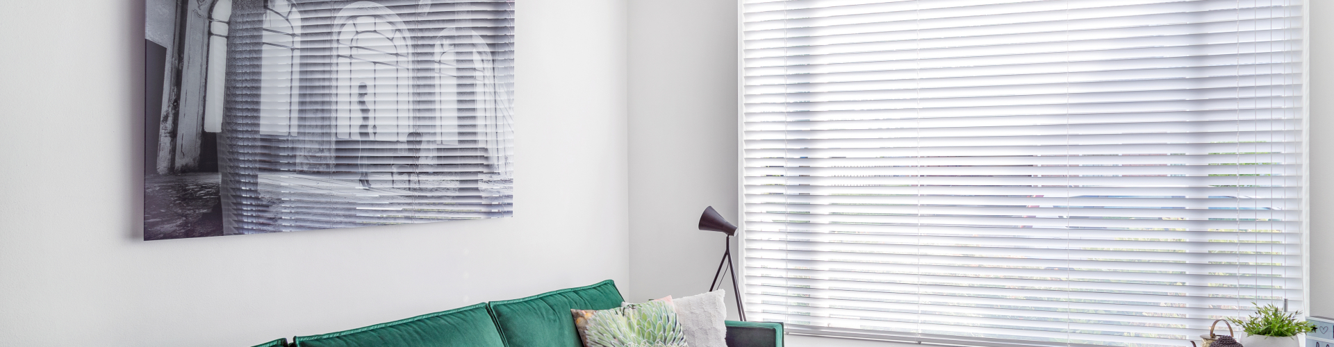 Raamdecoratie houten jaloezie