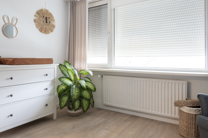 Verduisteren en geluidsdemping in de babykamer