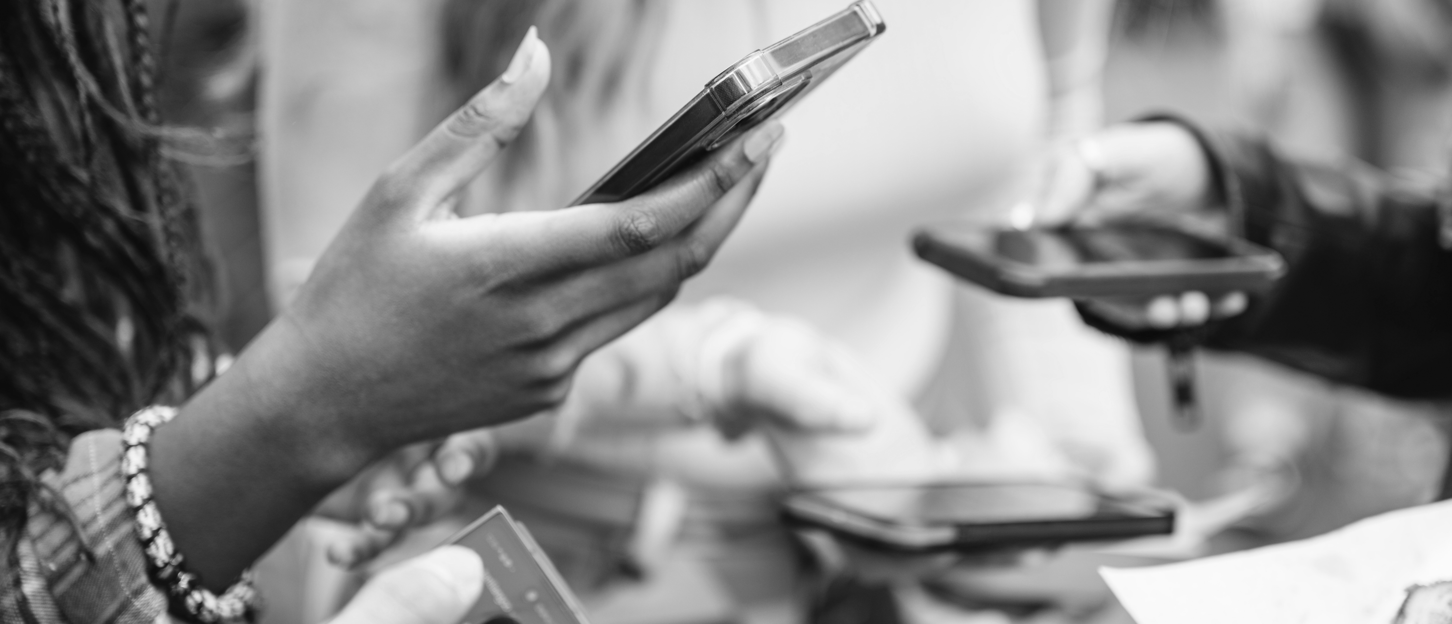Social Media Strategies for High-End Interior Designers