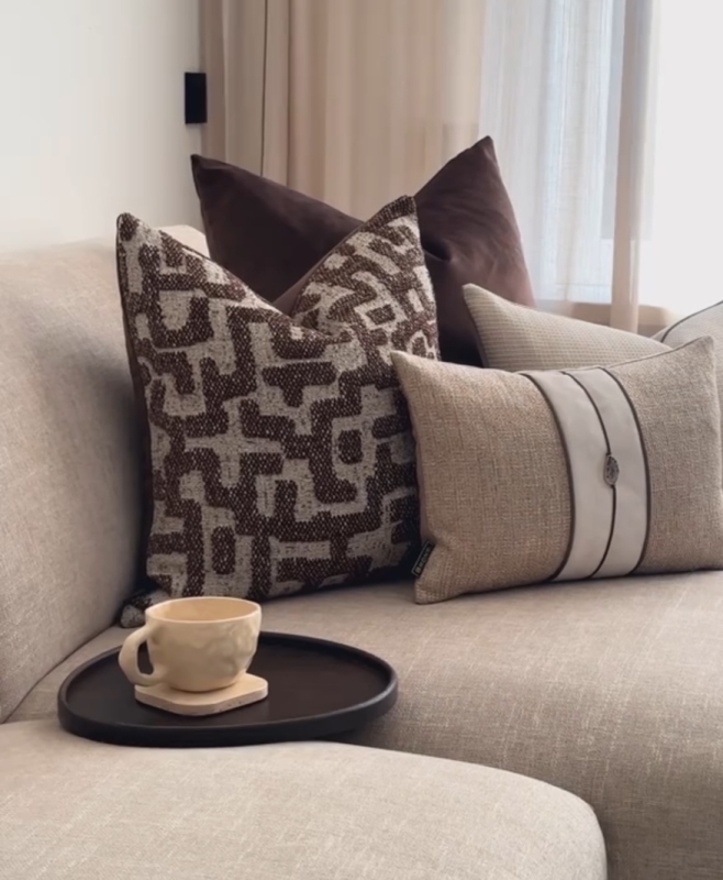 Action bank dienblad €3,79: viral banktray in walnoot Action bank dienblad met kopje tussen bank viral tray