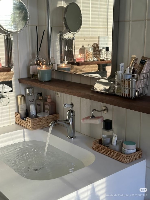 Kleine badkamer met wasmeubel