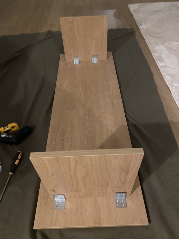 Zo simpel! Een lage salontafel maken voor nog geen zes tientjes