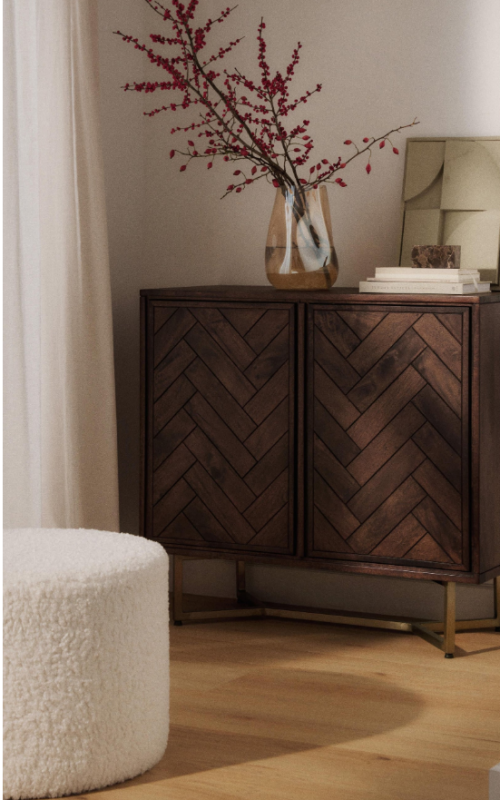 Dressoir Luca van mangohout met visgraatpatroon Dressoir Luca van mangohout met visgraatpatroon
