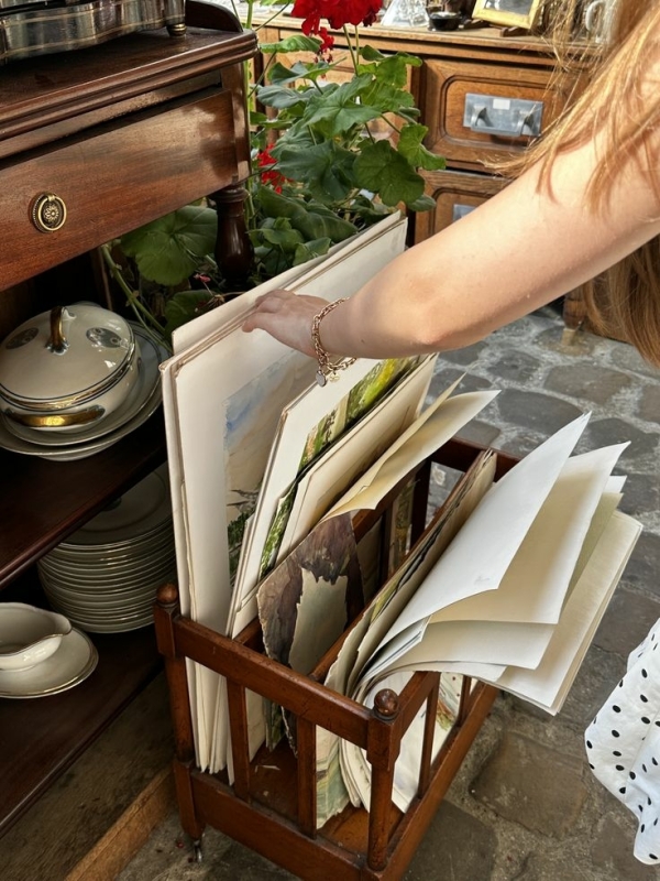 Kringloopvondsten uit kringloopwinkel in Nederland