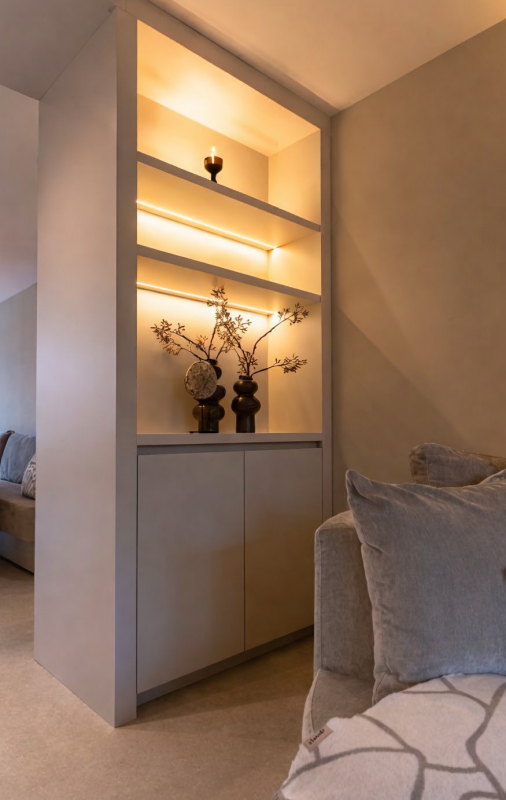 Lampen zonder stroom: sfeer in huis zonder snoer, boren of frezen lamp in kast verlichting