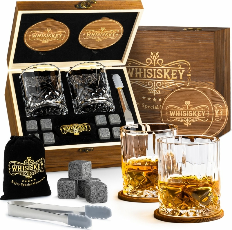 kerstcadeau man whiskey set Wat geef je hem met Kerst? De 10 leukste cadeaus onder 50 euro