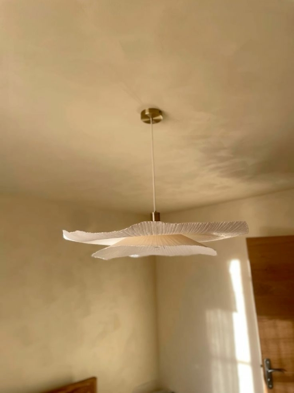 Zara Home bloemen hanglamp aan het plafond