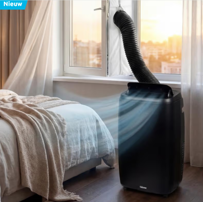 Zwarte mobiele airco van Action in huis