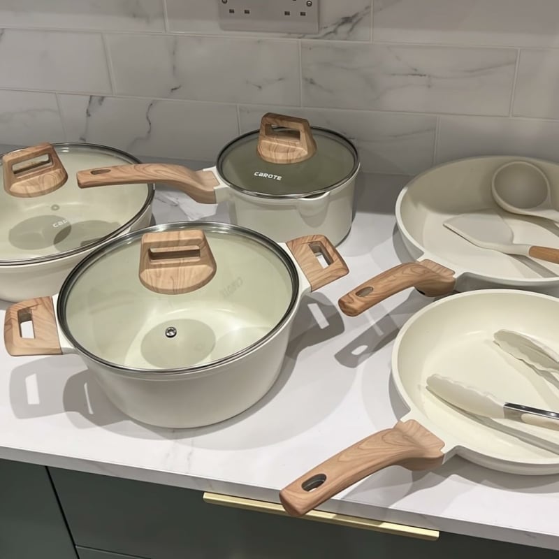 Carote beige pannenset voor inductie, vaatwasser- en ovenbestendig