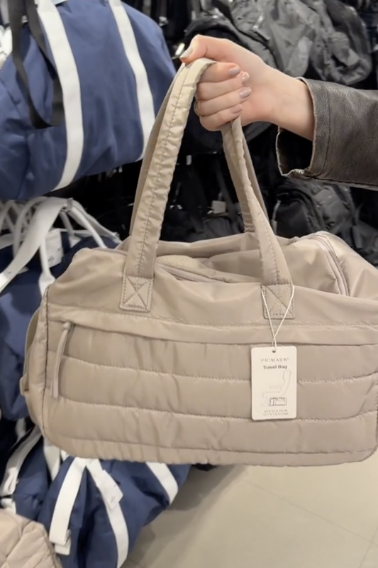 de viral handbagage tas van Primark