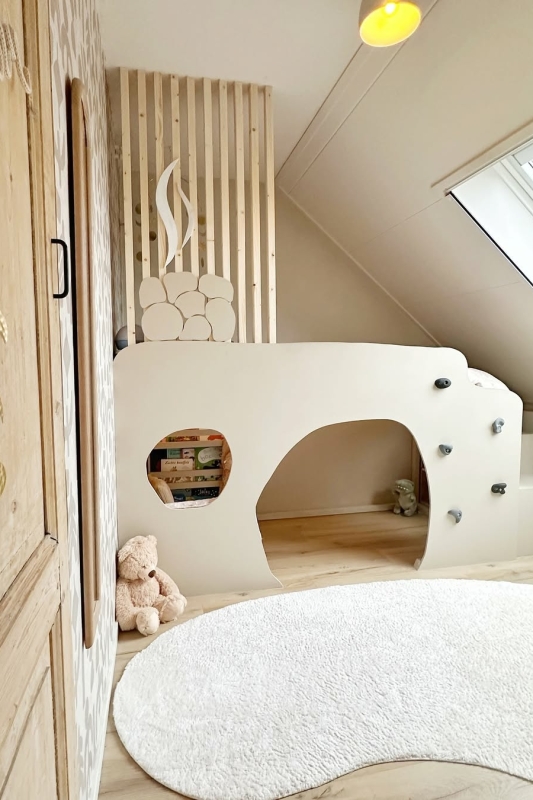 IKEA Kura hack: bed met klimstenen