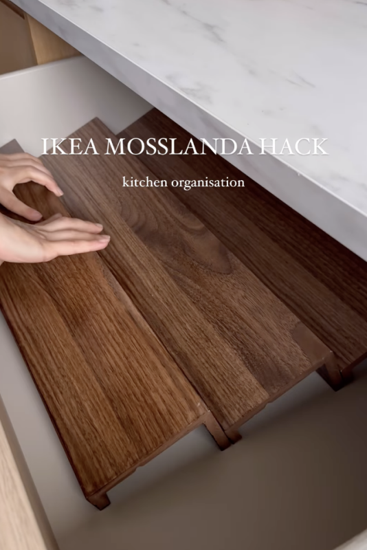 IKEA Mosslanda wandplanken gebruiken om een kruidenpotjes organizer te maken