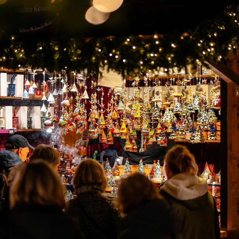 Kerstmarkt in Aken, Duitsland