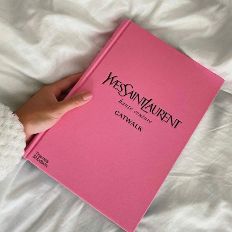 koffietafelboek Yves Saint Laurent roze