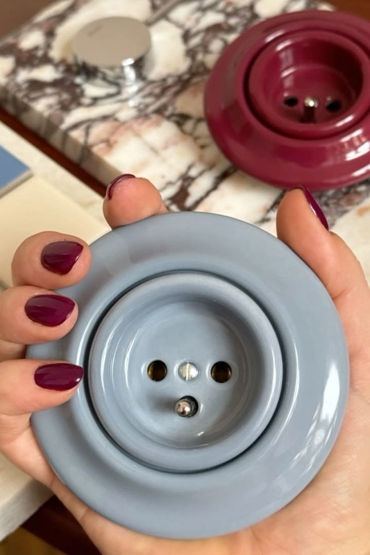 blauw retro stopcontact