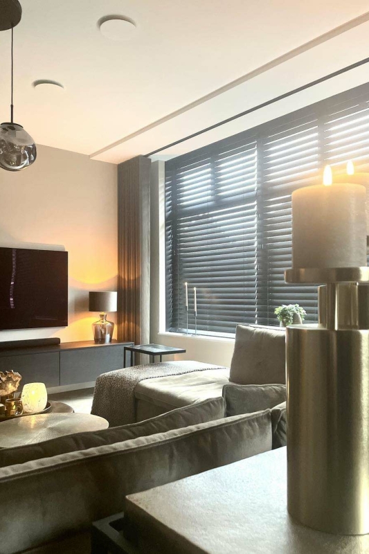 goud zwart interieur woonkamer