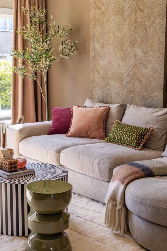 Japandi interieur met kleur in lagen