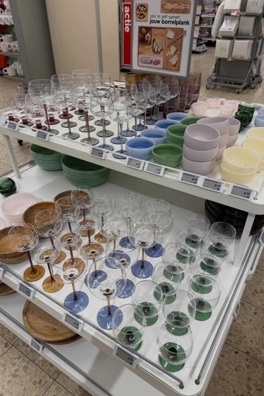 trendy vintage look servies bij HEMA