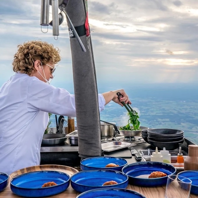 unieke diner ervaring: CuliAir Luchtballon Restaurant Velp unieke diner ervaring: CuliAir Luchtballon Restaurant Velp