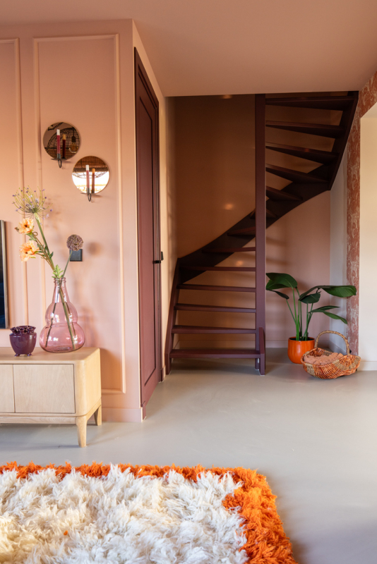 warme woonkamer kleur:  Sombrero Tan van Histor